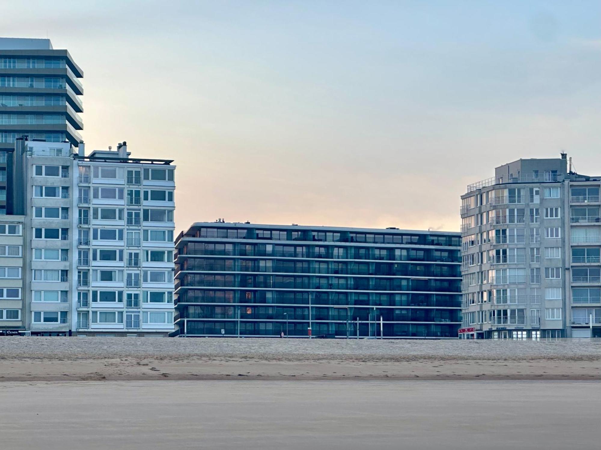 Oostende Luxury Seaview Studio - Large Terrace- Swimming Pool - Parking Exterior foto